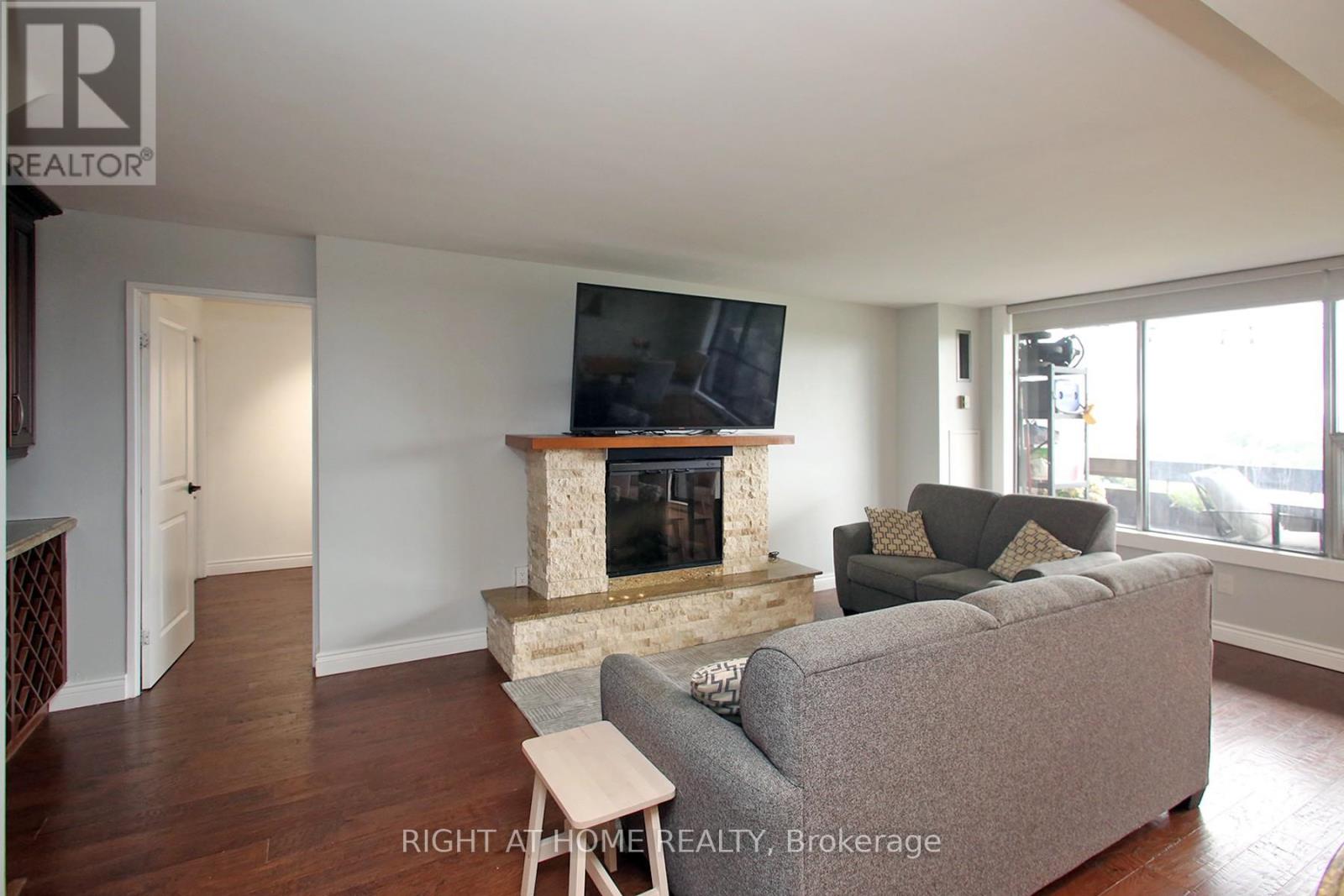 1508 - 11 Wincott Drive, Toronto, Ontario  M9R 2R9 - Photo 15 - W12455796