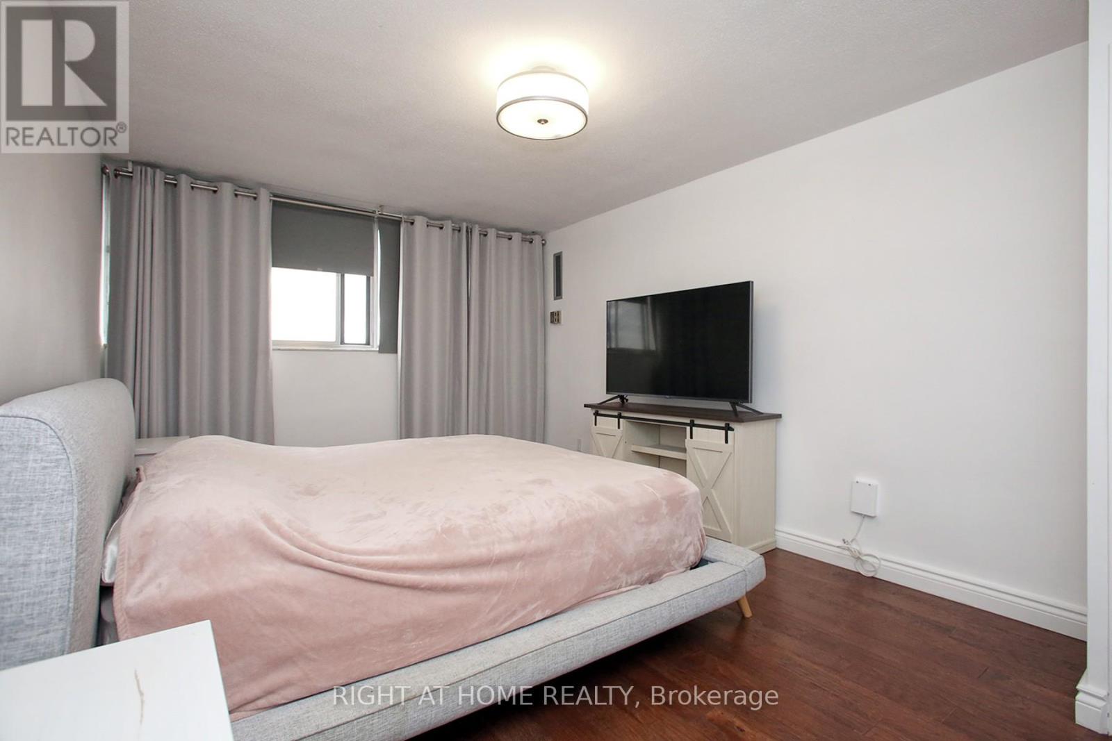 1508 - 11 Wincott Drive, Toronto, Ontario  M9R 2R9 - Photo 22 - W12455796