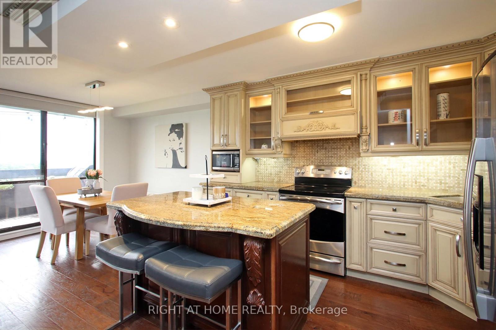 1508 - 11 Wincott Drive, Toronto, Ontario  M9R 2R9 - Photo 5 - W12455796