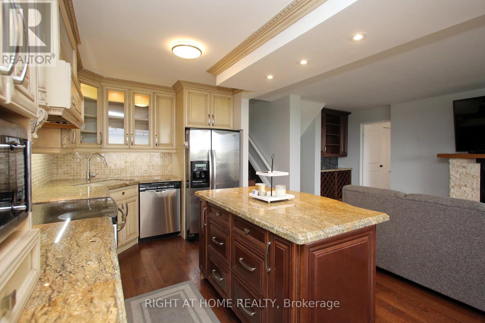 1508 - 11 Wincott Drive, Toronto, Ontario  M9R 2R9 - Photo 6 - W12455796