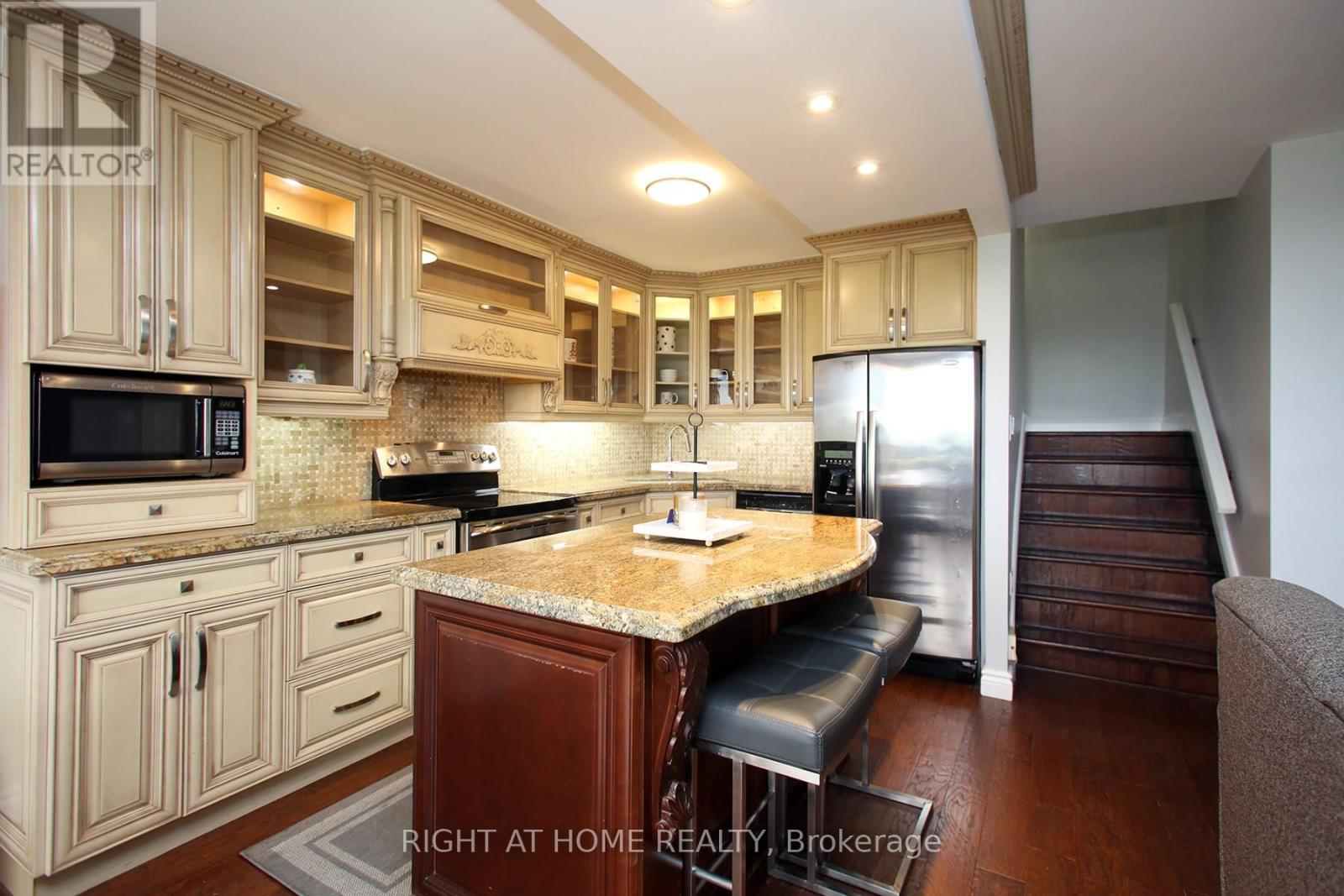 1508 - 11 Wincott Drive, Toronto, Ontario  M9R 2R9 - Photo 7 - W12455796