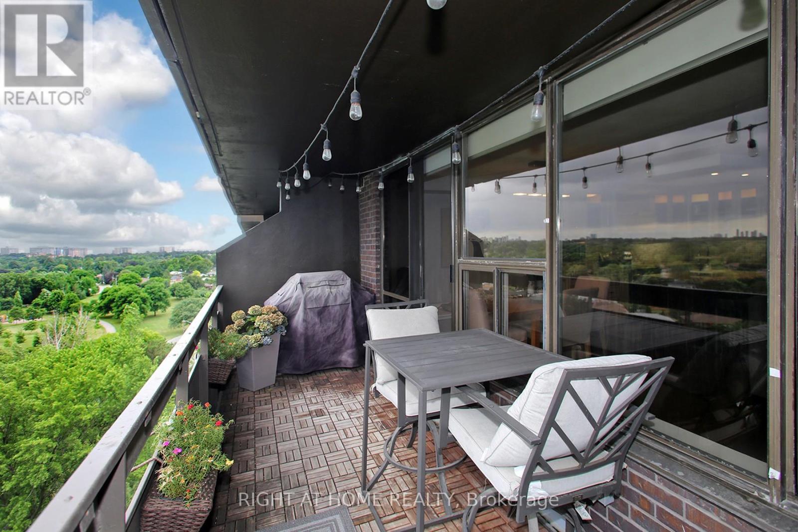 1508 - 11 Wincott Drive, Toronto, Ontario  M9R 2R9 - Photo 9 - W12455796