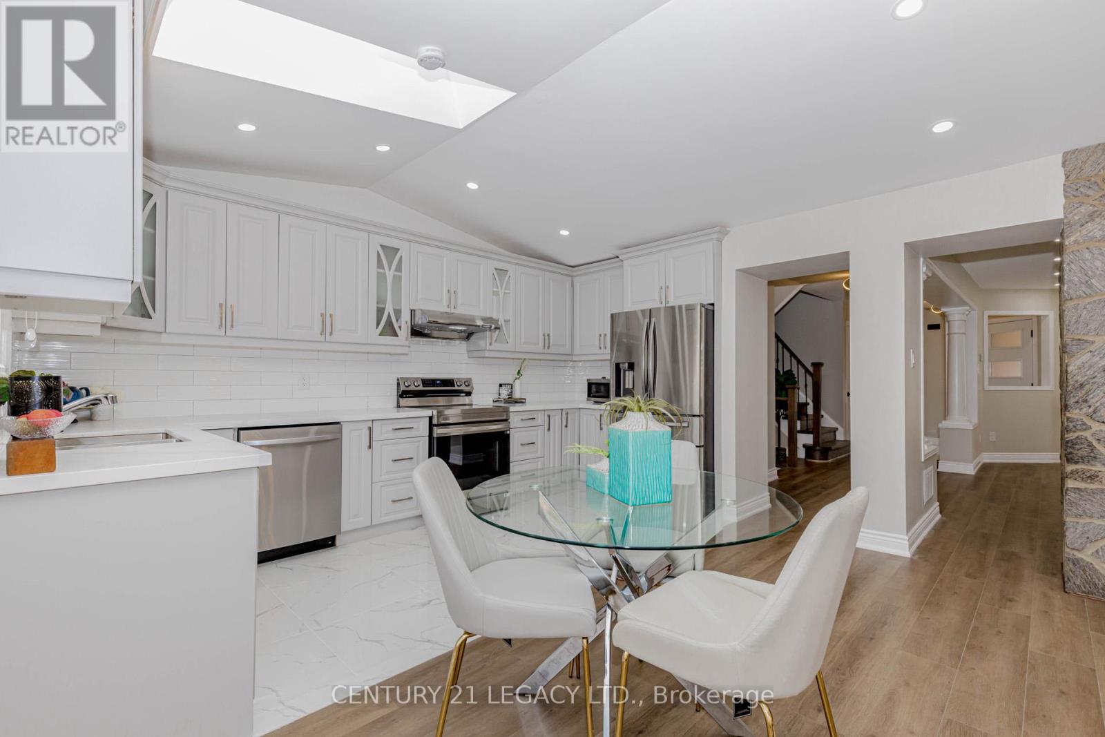 23 Alaskan Summit Court, Brampton, Ontario  L6R 1P1 - Photo 14 - W12455806