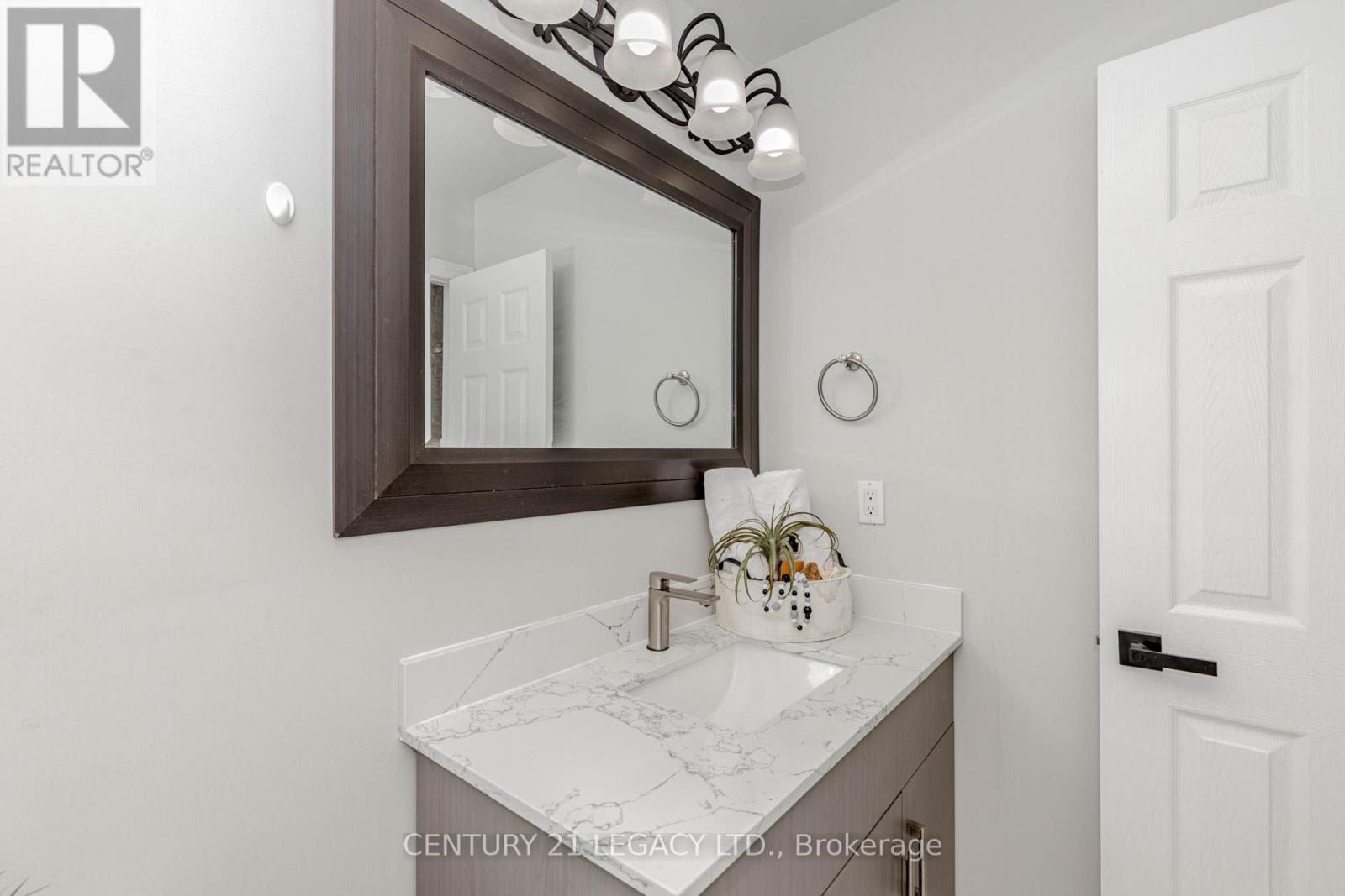 23 Alaskan Summit Court, Brampton, Ontario  L6R 1P1 - Photo 29 - W12455806