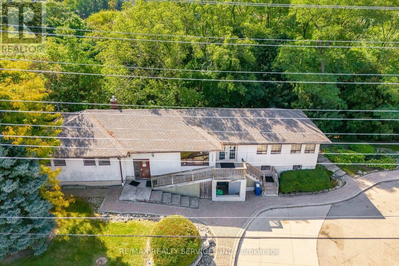 5330 Creditview Road, Mississauga, Ontario  L5M 5N5 - Photo 3 - W12455807