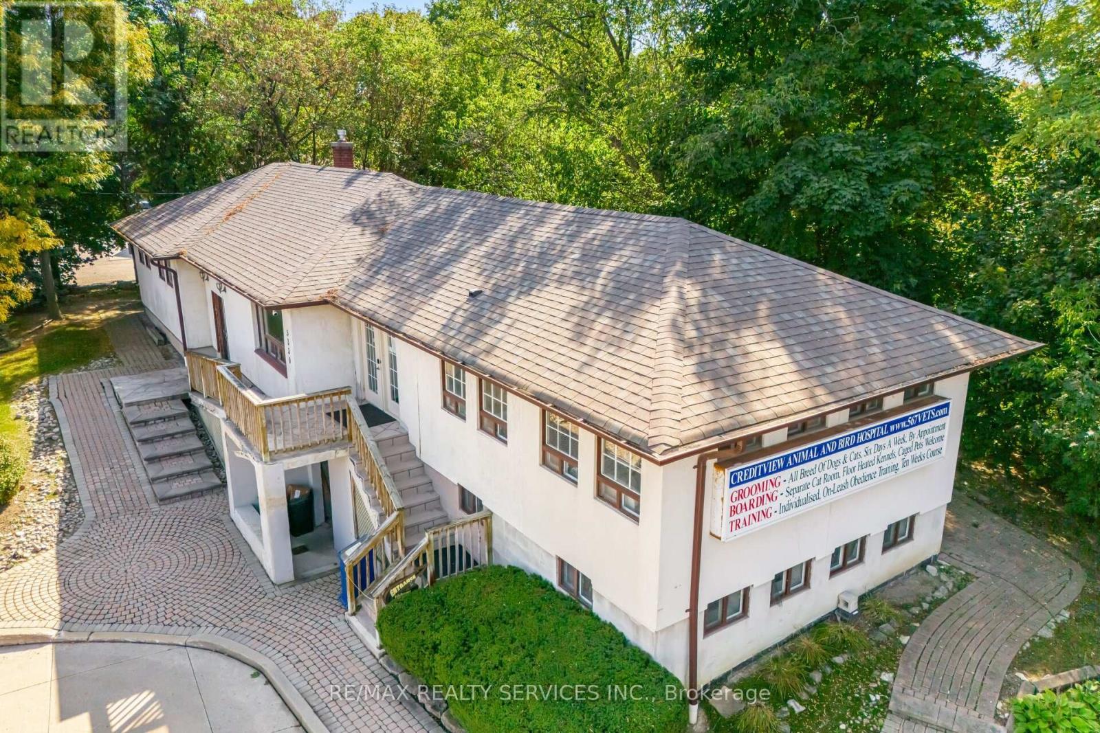 5330 Creditview Road, Mississauga, Ontario  L5M 5N5 - Photo 5 - W12455807