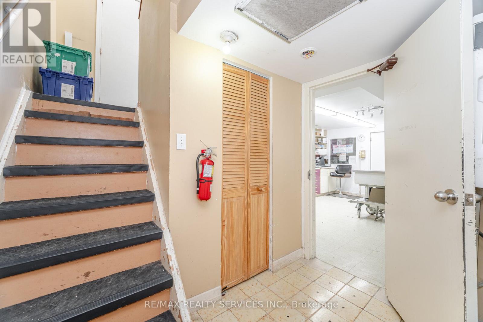 5330 Creditview Road, Mississauga, Ontario  L5M 5N5 - Photo 25 - W12455812