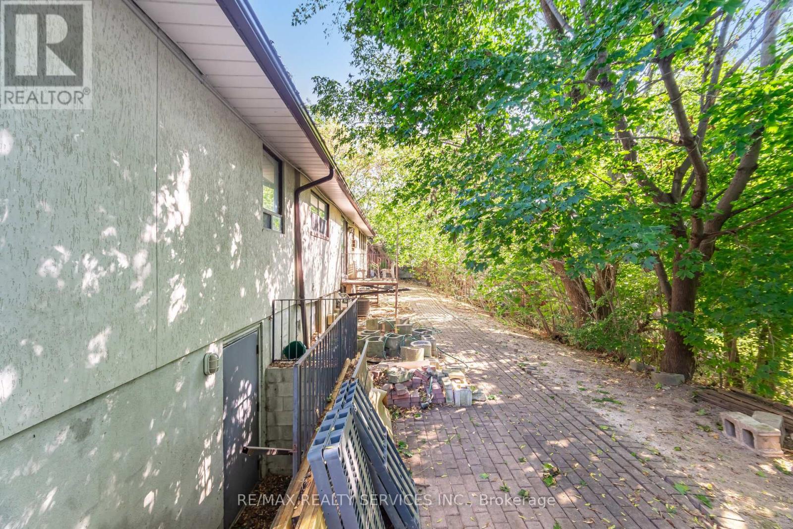 5330 Creditview Road, Mississauga, Ontario  L5M 5N5 - Photo 37 - W12455812