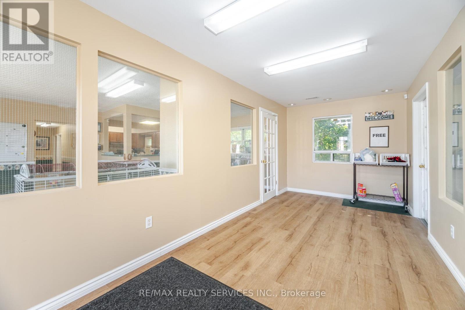 5330 Creditview Road, Mississauga, Ontario  L5M 5N5 - Photo 7 - W12455812