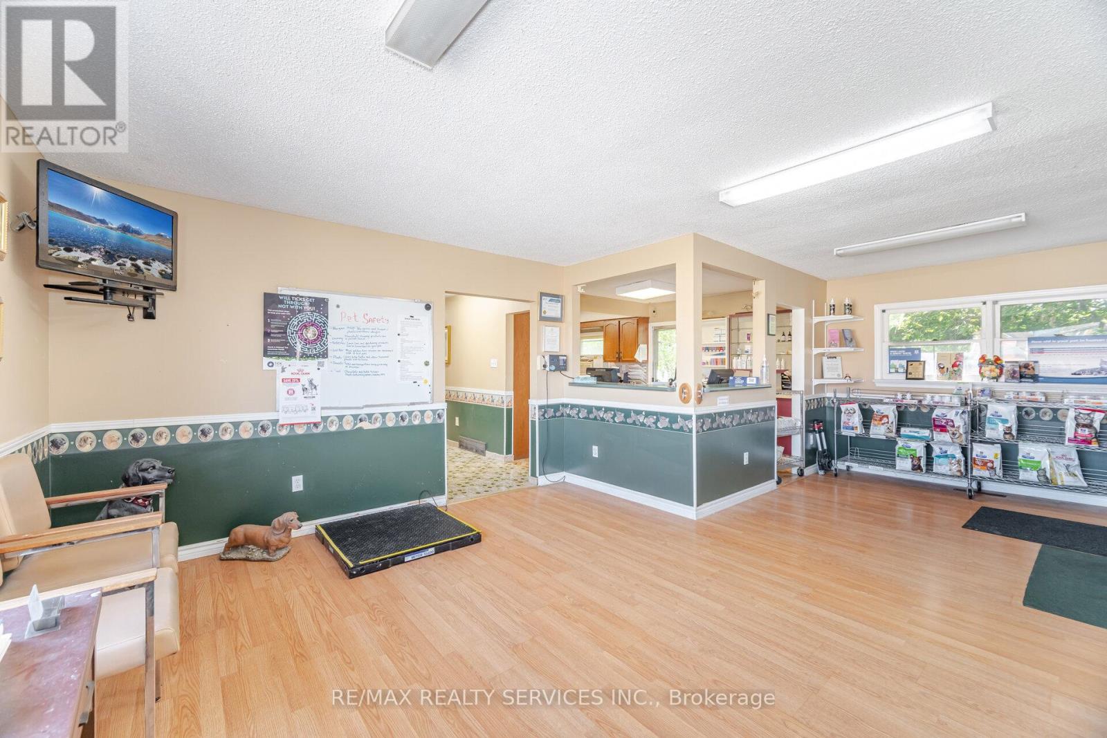 5330 Creditview Road, Mississauga, Ontario  L5M 5N5 - Photo 9 - W12455812