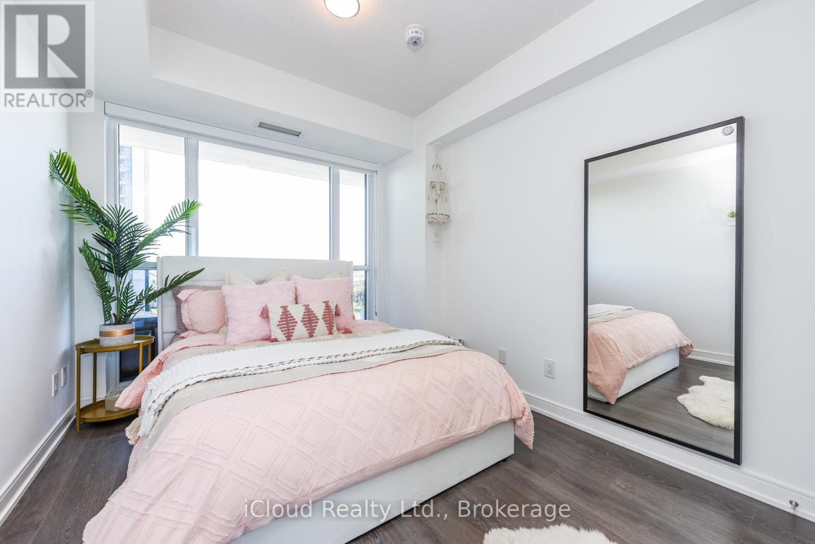 1201 - 30 Samuel Wood Way, Toronto, Ontario  M9B 0C9 - Photo 16 - W12455815