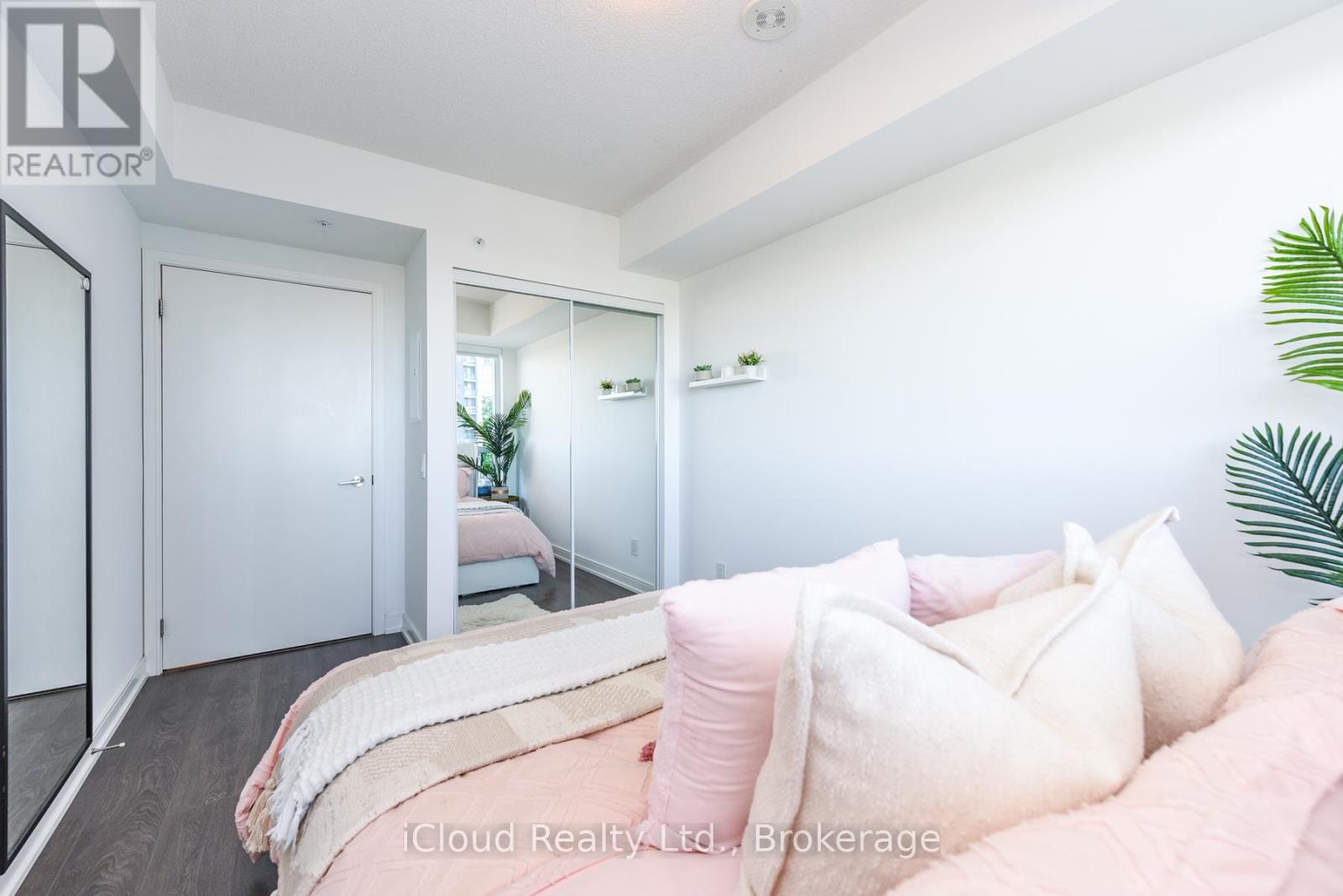 1201 - 30 Samuel Wood Way, Toronto, Ontario  M9B 0C9 - Photo 18 - W12455815