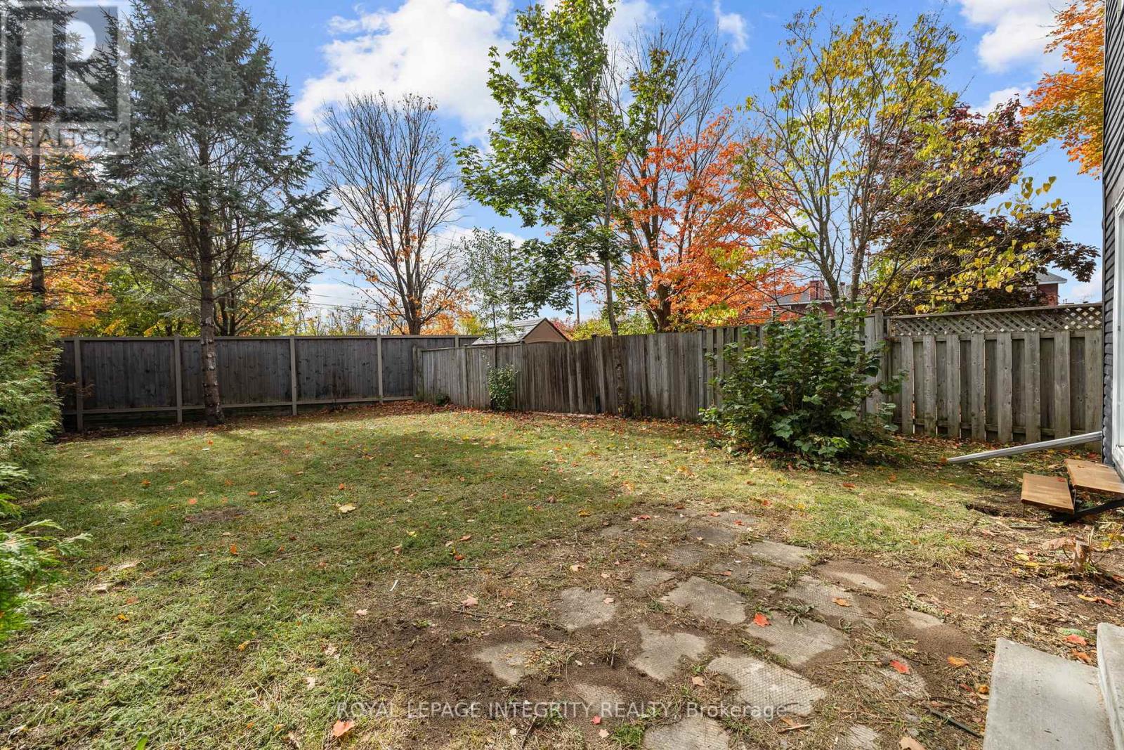 83 Saddle Crescent, Ottawa, Ontario  K1G 5L3 - Photo 36 - X12455830
