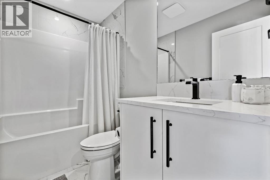 2225 77 Street Sw, Calgary, Alberta  T3H 6E1 - Photo 18 - A2263677