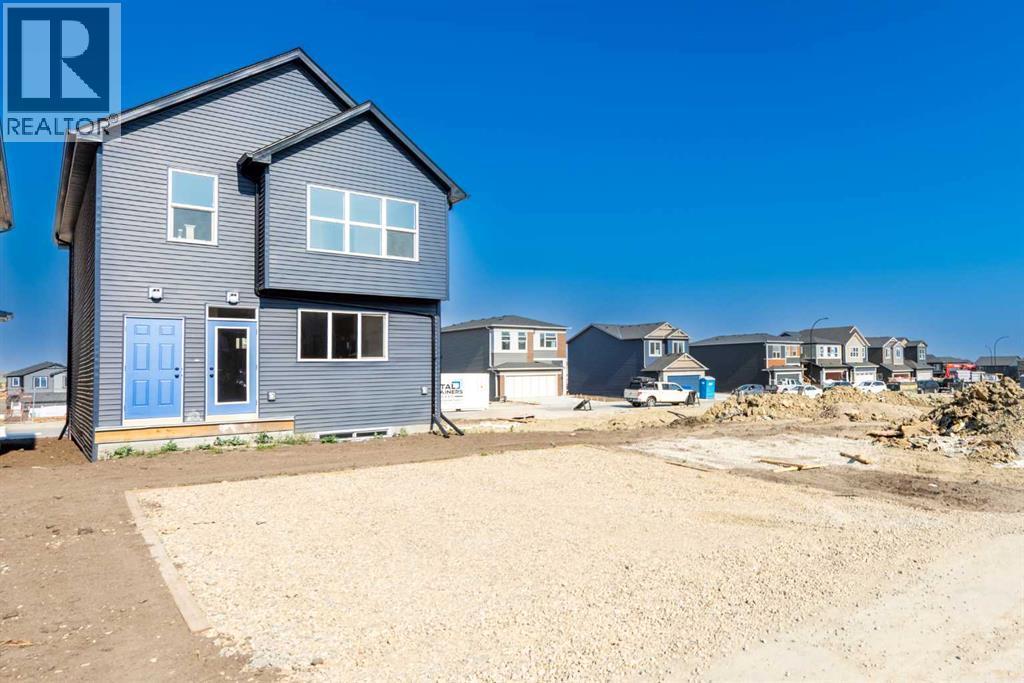 264 Marmot Grove Nw, Calgary, Alberta  T3J 2J5 - Photo 2 - A2260366