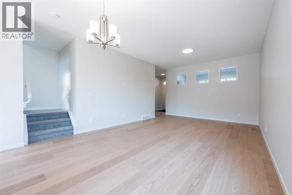 264 Marmot Grove Nw, Calgary, Alberta  T3J 2J5 - Photo 6 - A2260366