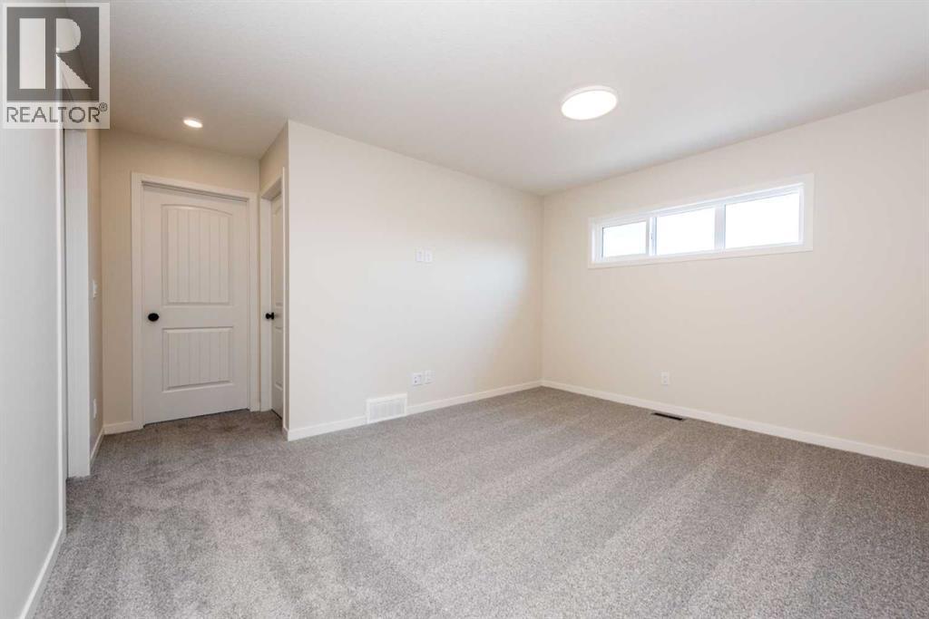 264 Marmot Grove Nw, Calgary, Alberta  T3J 2J5 - Photo 17 - A2260366