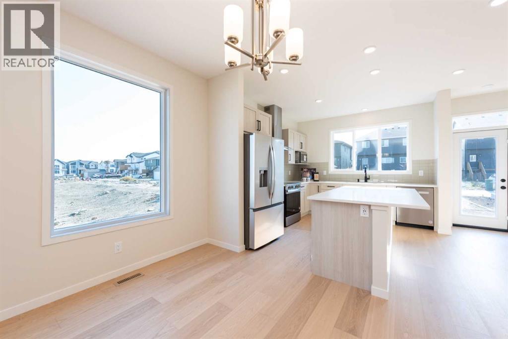264 Marmot Grove Nw, Calgary, Alberta  T3J 2J5 - Photo 4 - A2260366