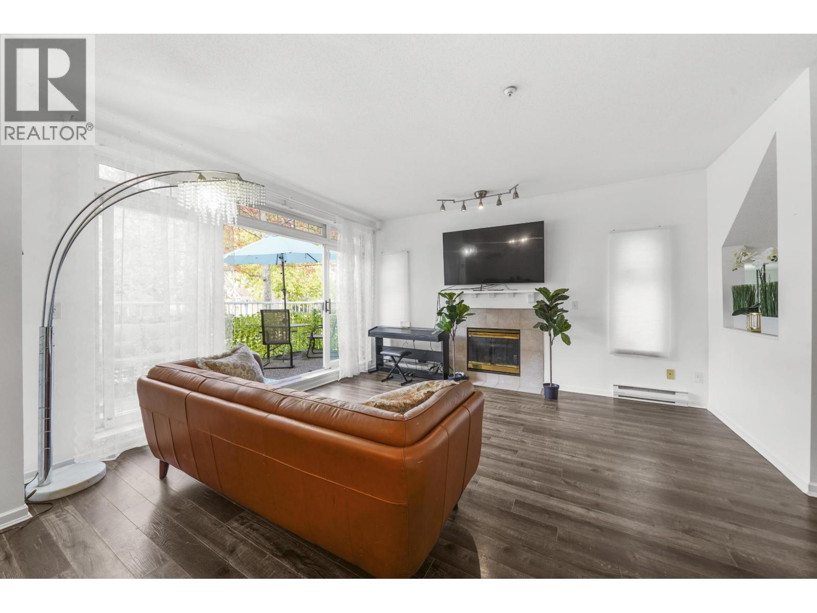 63 2422 Hawthorne Avenue, Port Coquitlam, British Columbia  V3C 6K7 - Photo 3 - R3055491
