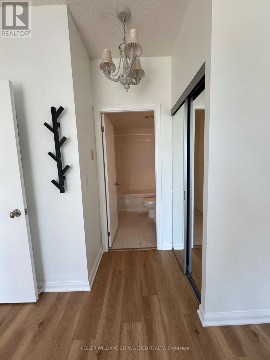 1708 - 111 Elizabeth Street, Toronto, Ontario  M5G 1P7 - Photo 13 - C12455818