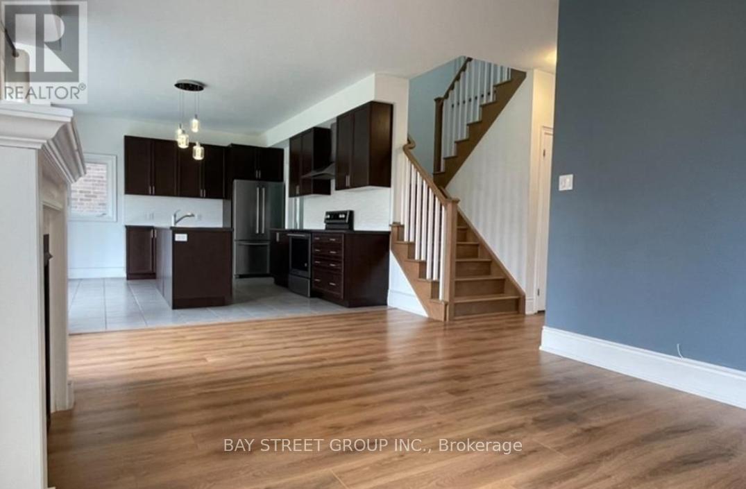 77 Sunset Way, Thorold, Ontario  L2V 0C7 - Photo 7 - X12411109