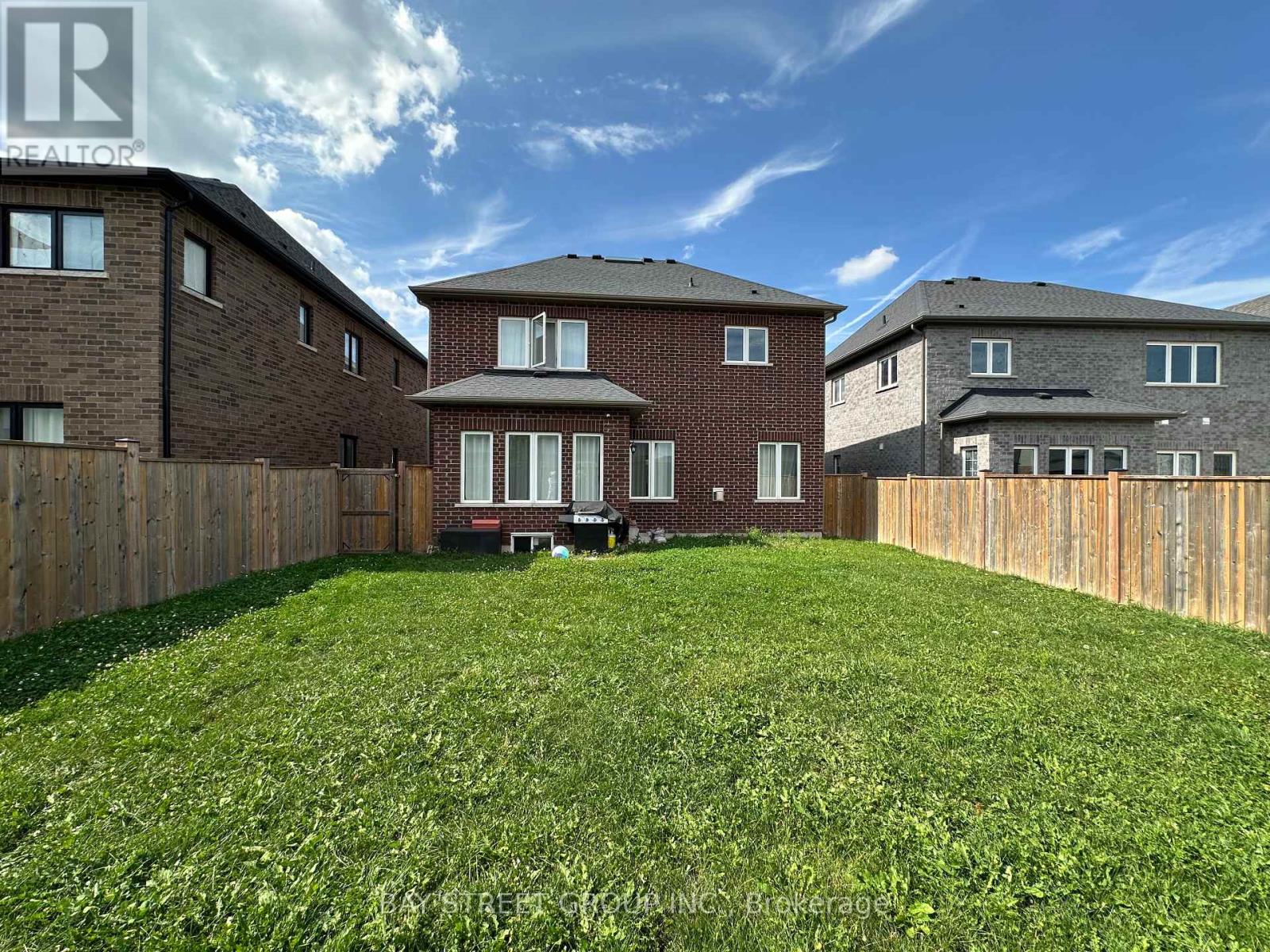 77 Sunset Way, Thorold, Ontario  L2V 0C7 - Photo 20 - X12411109