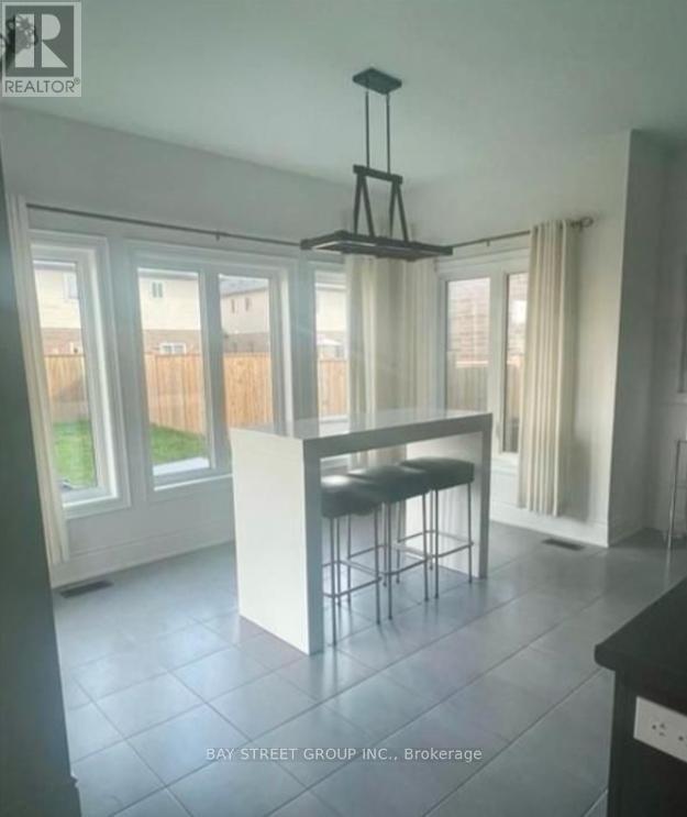 77 Sunset Way, Thorold, Ontario  L2V 0C7 - Photo 8 - X12411109