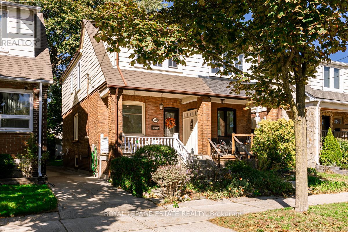 532 GLEBEHOLME BOULEVARD, Toronto, Ontario