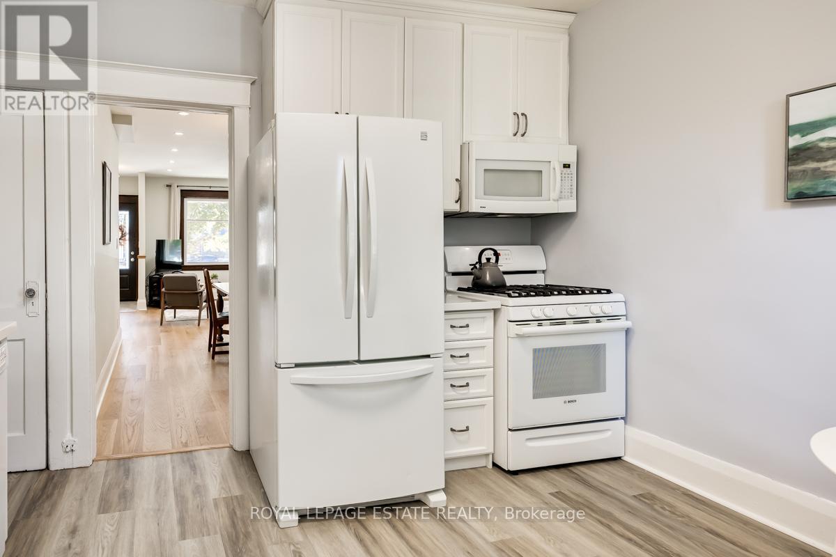 532 Glebeholme Boulevard, Toronto, Ontario  M4C 1V4 - Photo 12 - E12455822
