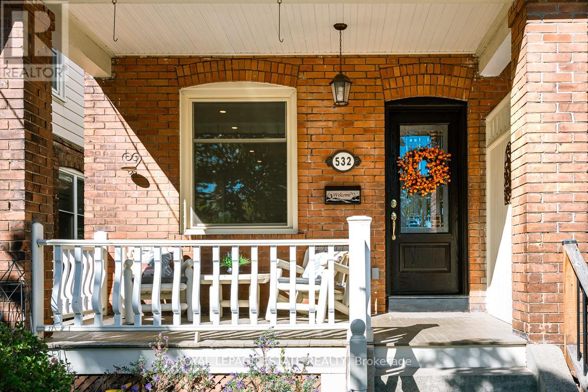 532 Glebeholme Boulevard, Toronto, Ontario  M4C 1V4 - Photo 2 - E12455822