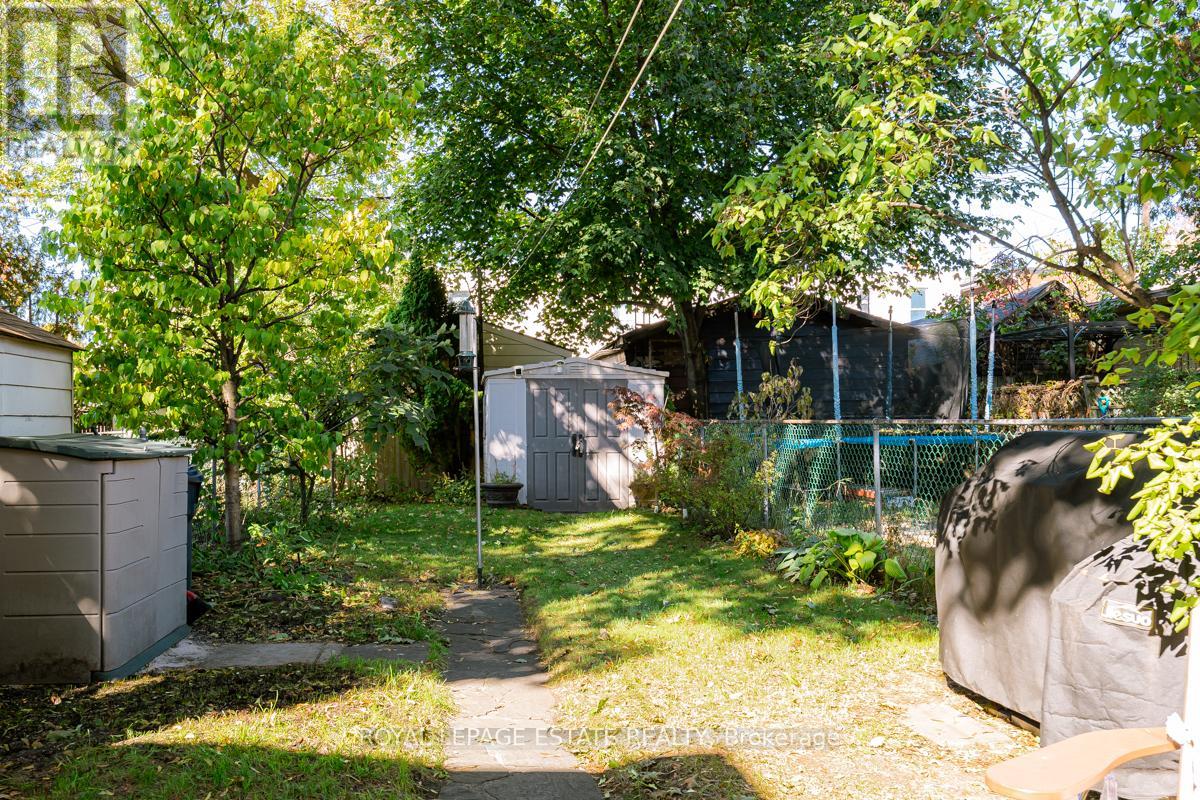 532 Glebeholme Boulevard, Toronto, Ontario  M4C 1V4 - Photo 22 - E12455822