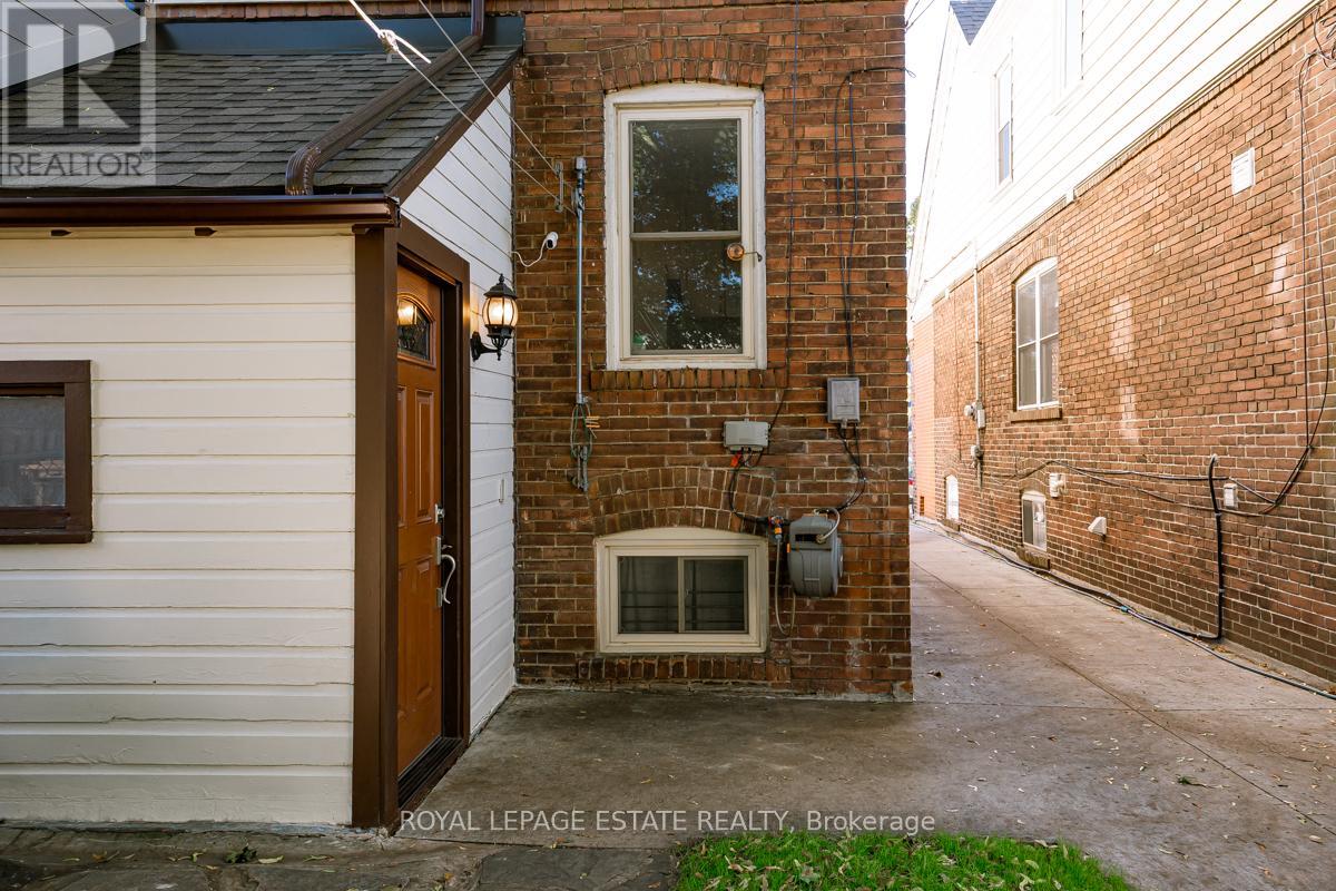 532 Glebeholme Boulevard, Toronto, Ontario  M4C 1V4 - Photo 25 - E12455822