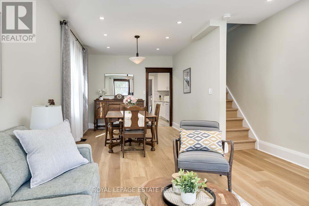 532 Glebeholme Boulevard, Toronto, Ontario  M4C 1V4 - Photo 7 - E12455822
