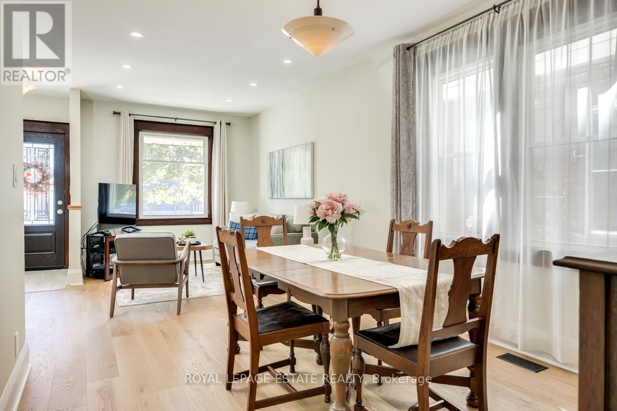 532 Glebeholme Boulevard, Toronto, Ontario  M4C 1V4 - Photo 9 - E12455822