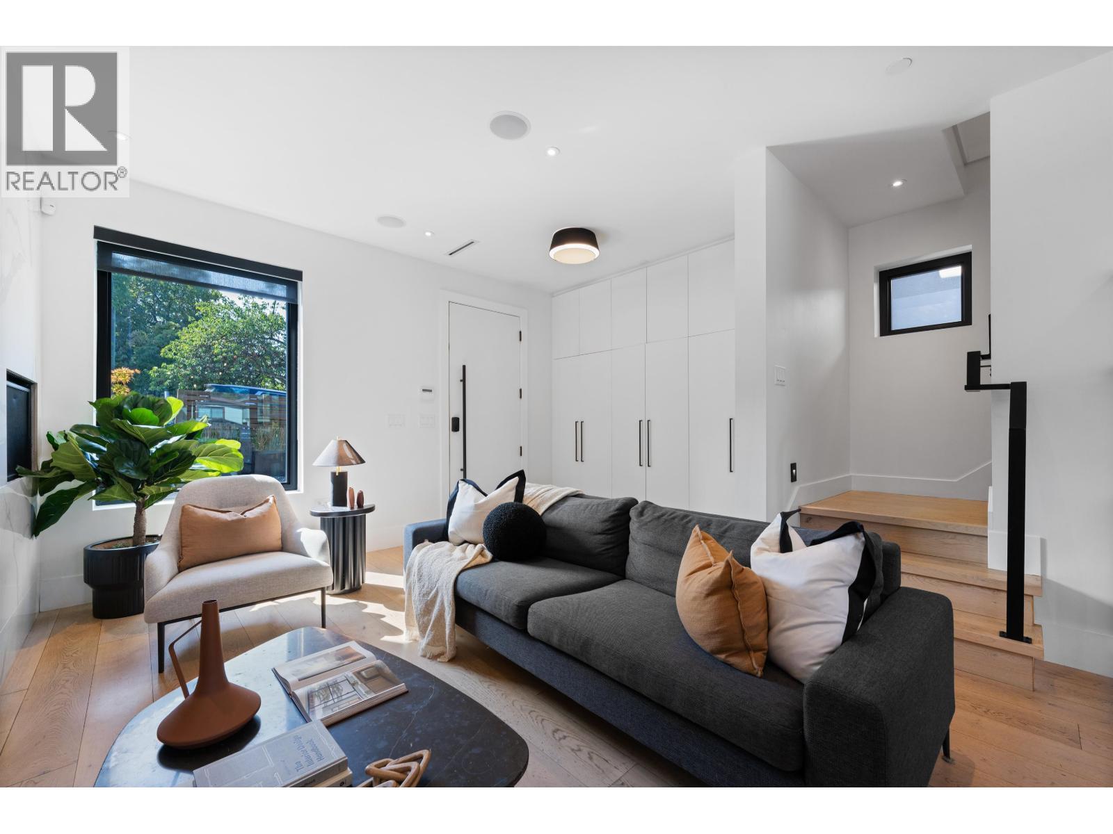 575 E 22ND AVENUE, Vancouver, British Columbia