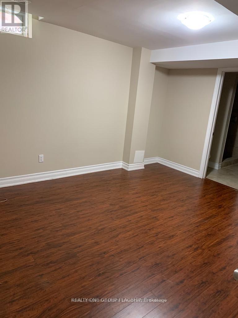 Lower - 2256 Manor Hill Lower Drive, Mississauga, Ontario  L5M 5B8 - Photo 8 - W12455825