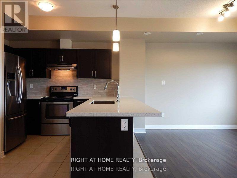 29-04 - 2420 Baronwood Drive, Oakville, Ontario  L6M 0X6 - Photo 2 - W12455826