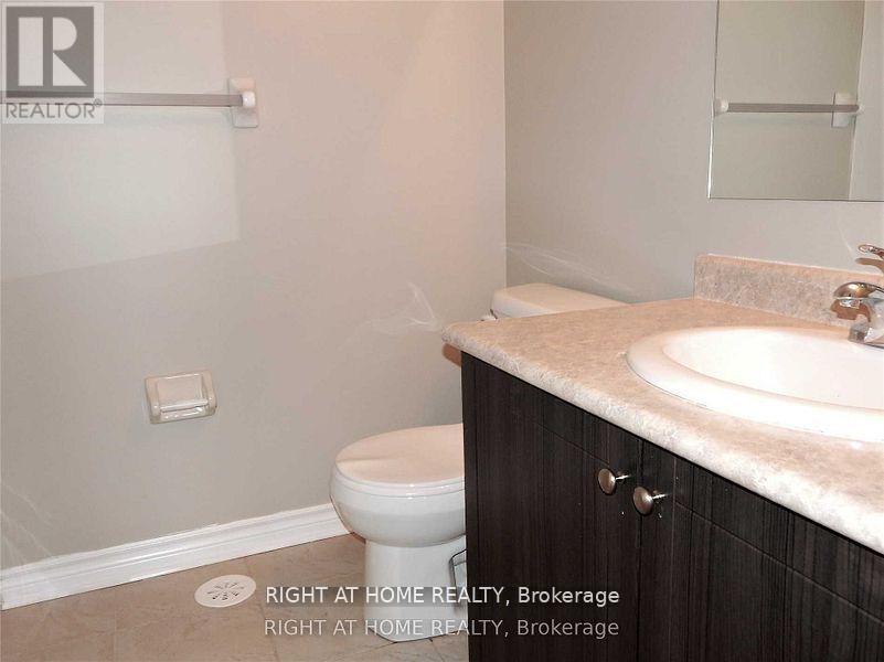 29-04 - 2420 Baronwood Drive, Oakville, Ontario  L6M 0X6 - Photo 8 - W12455826