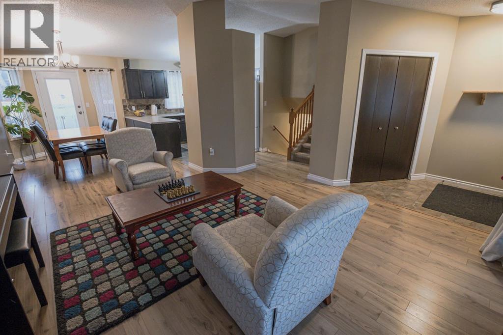9048 104 Avenue, Grande Prairie, Alberta  T8X 1E6 - Photo 4 - A2263707
