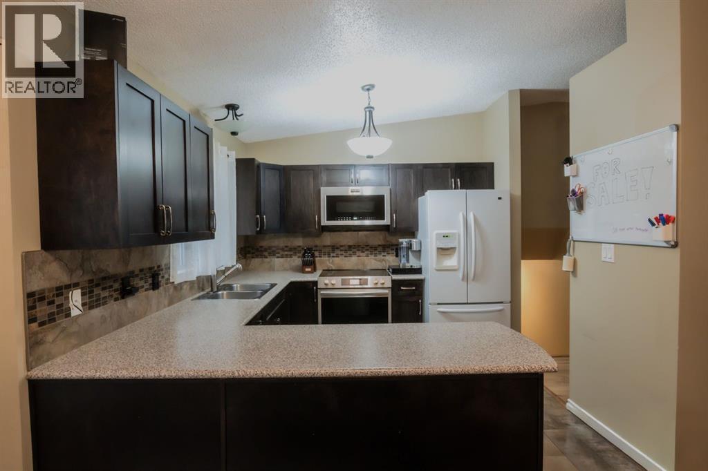9048 104 Avenue, Grande Prairie, Alberta  T8X 1E6 - Photo 7 - A2263707