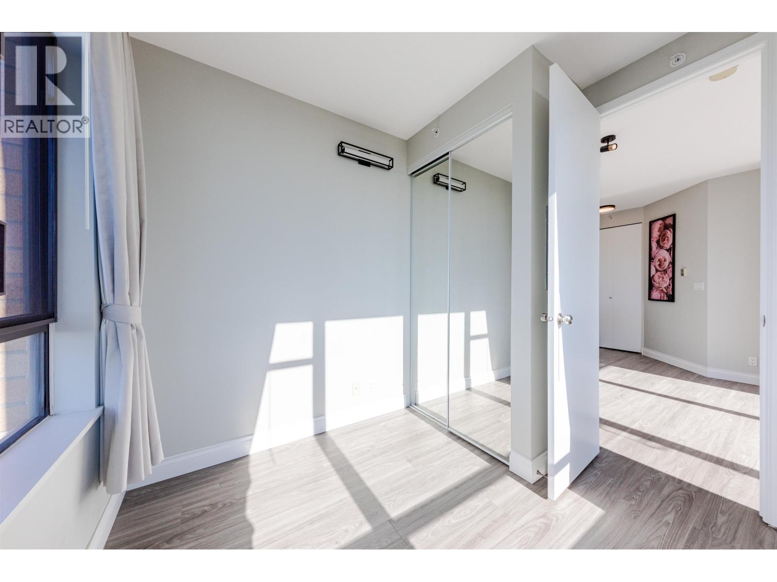 1001 7388 Sandborne Avenue, Burnaby, British Columbia  V5M 4A1 - Photo 9 - R3055950