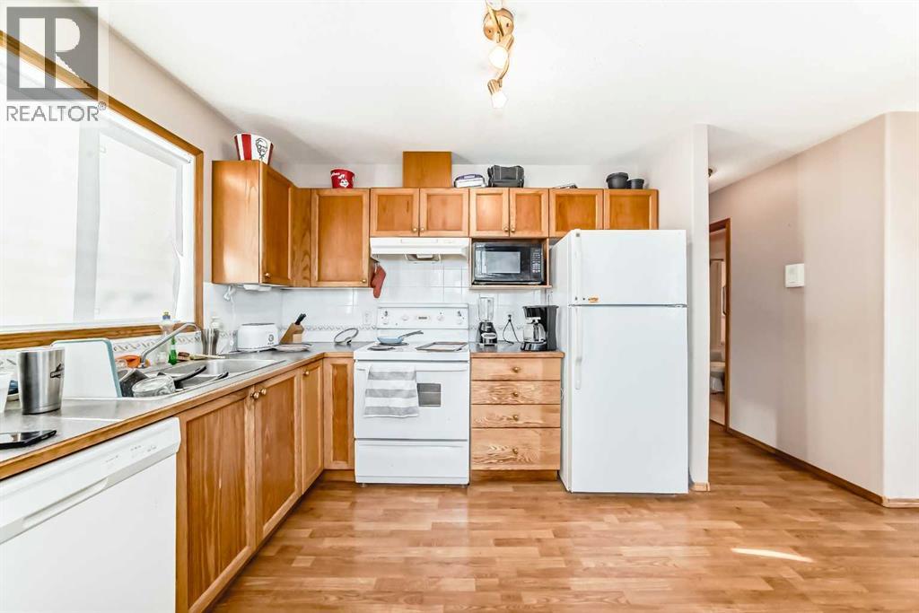 6591 Pinecliff Grove Ne, Calgary, Alberta  T1Y 7K8 - Photo 13 - A2229009