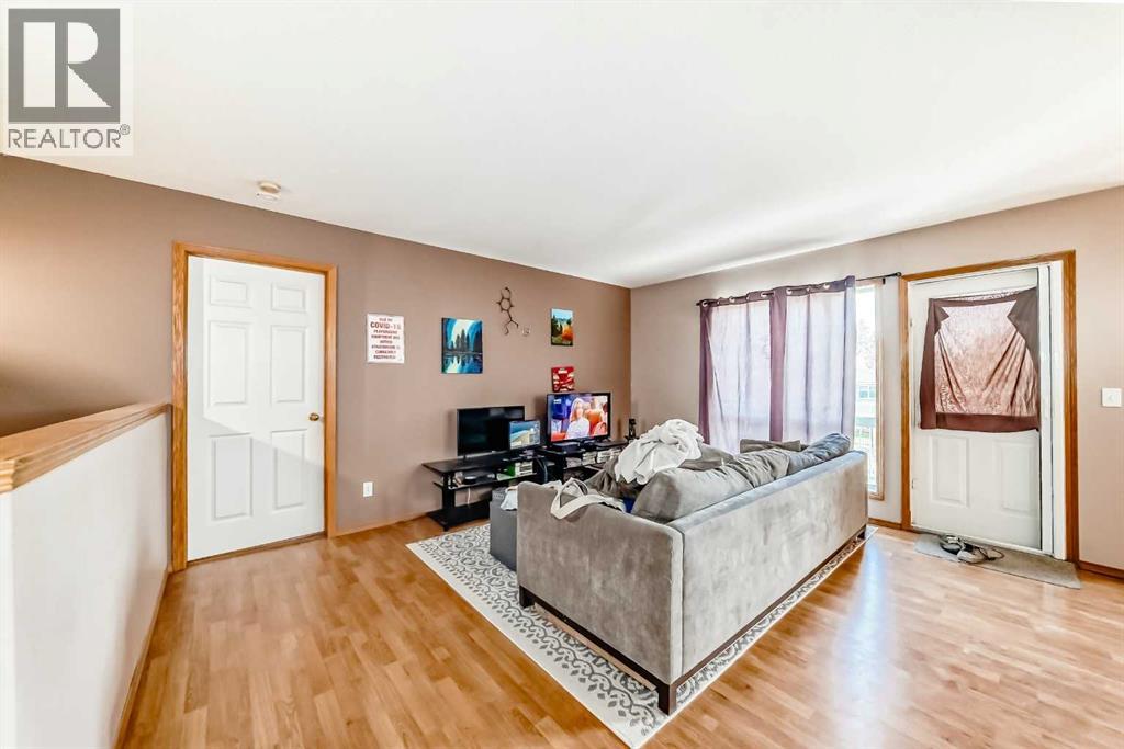 6591 Pinecliff Grove Ne, Calgary, Alberta  T1Y 7K8 - Photo 9 - A2229009