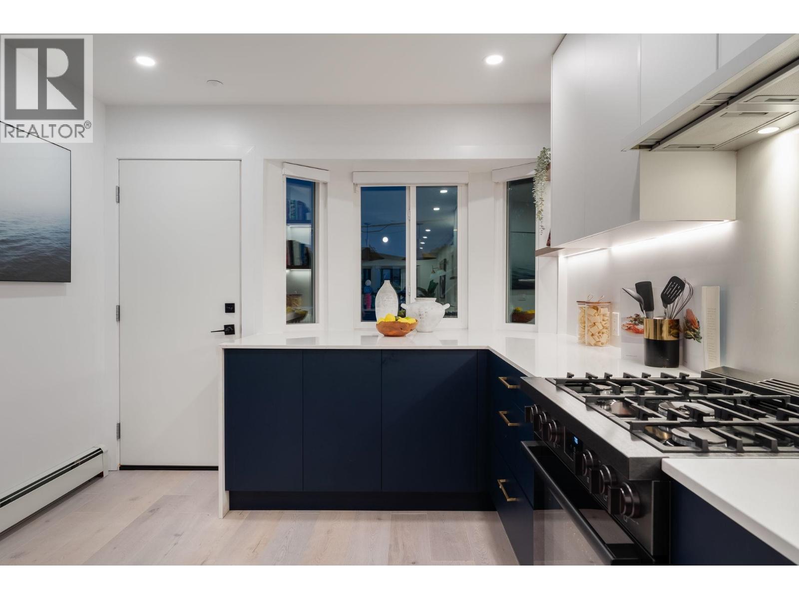 4578 Windsor Street, Vancouver, British Columbia  V5V 4P7 - Photo 9 - R3057041