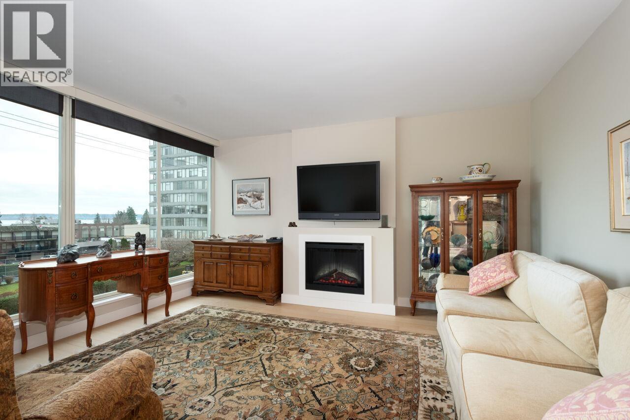 301 1455 Duchess Avenue, West Vancouver, British Columbia  V7T 1H7 - Photo 3 - R3017278