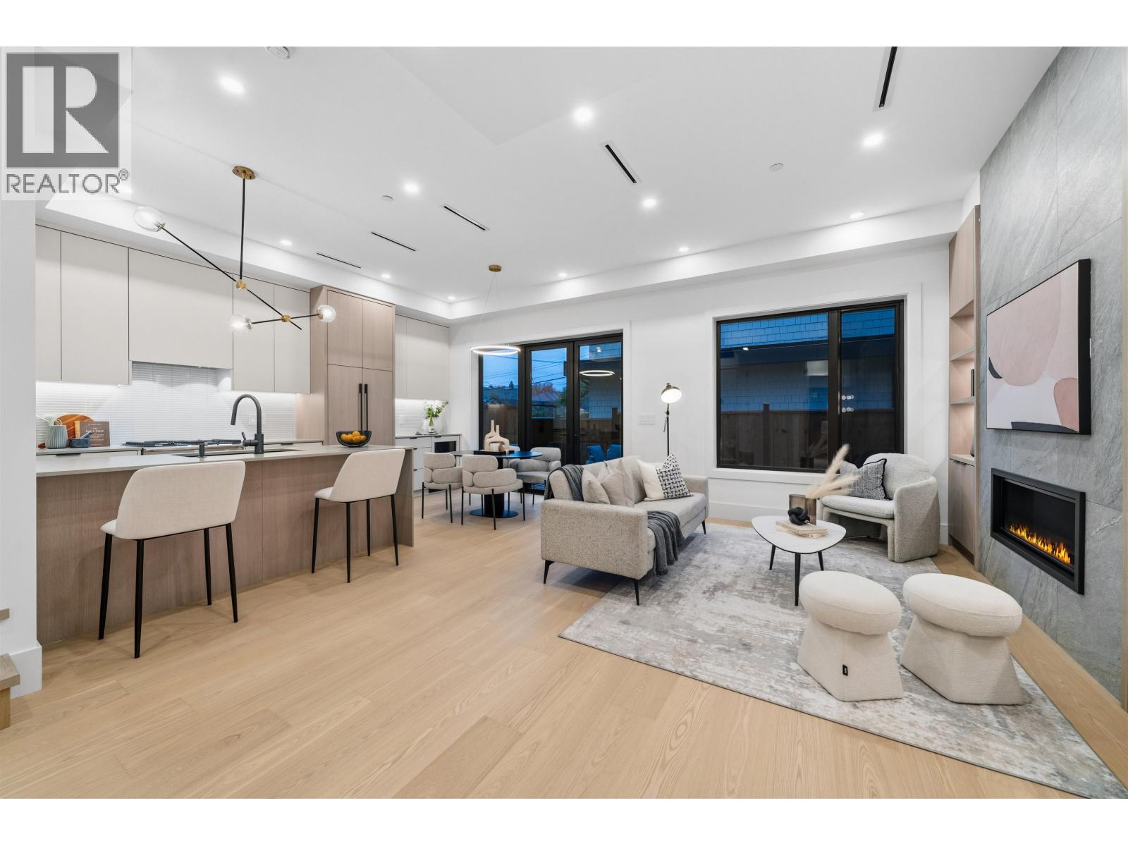 311 N Kamloops Street, Vancouver, British Columbia  V5K 0A9 - Photo 2 - R3056373