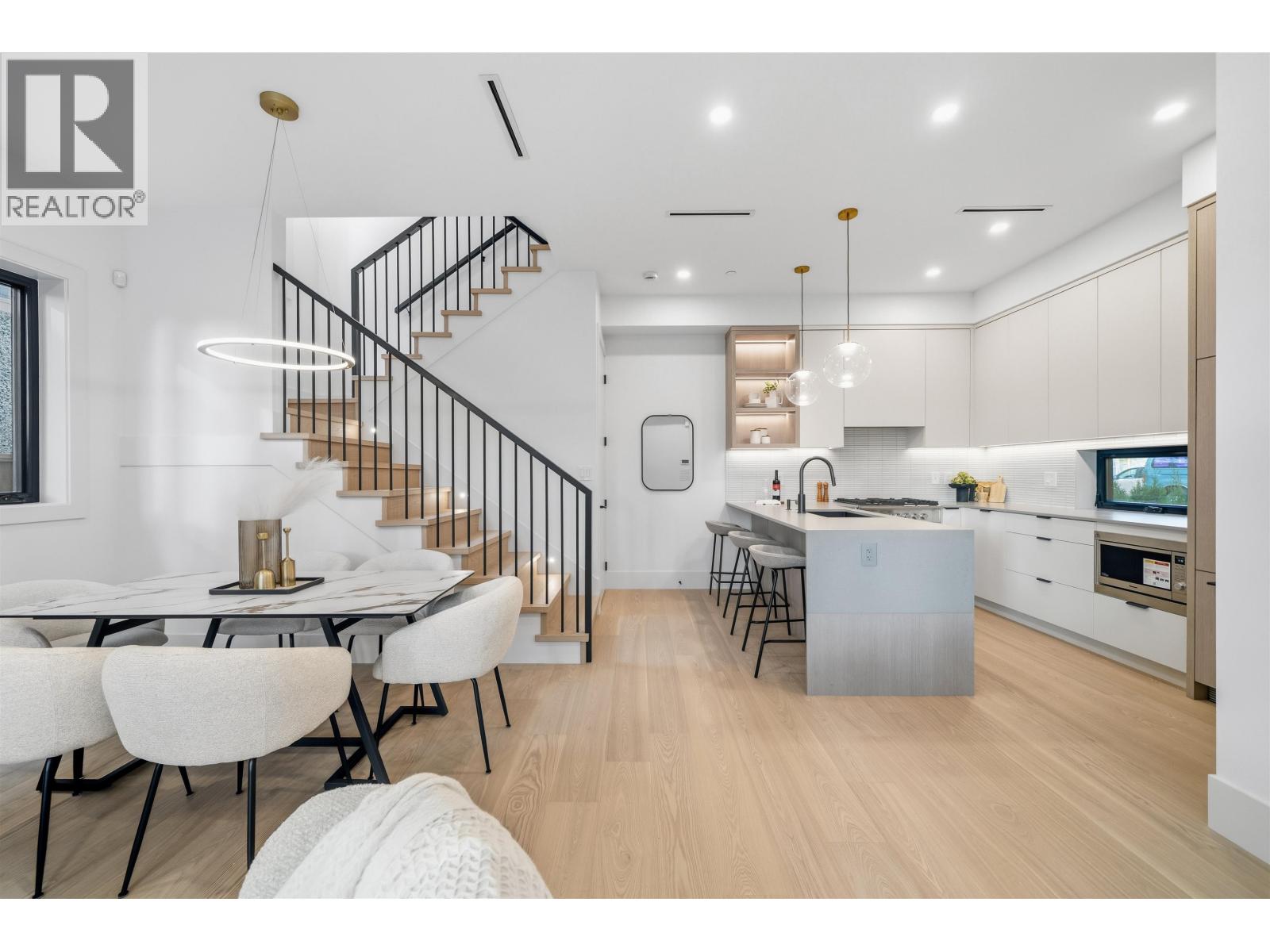 2493 Eton Street, Vancouver, British Columbia  V5K 1J6 - Photo 9 - R3056798