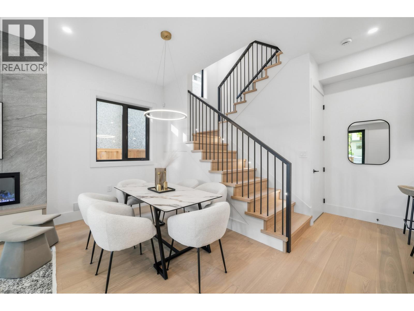 2493 Eton Street, Vancouver, British Columbia  V5K 1J6 - Photo 4 - R3056798