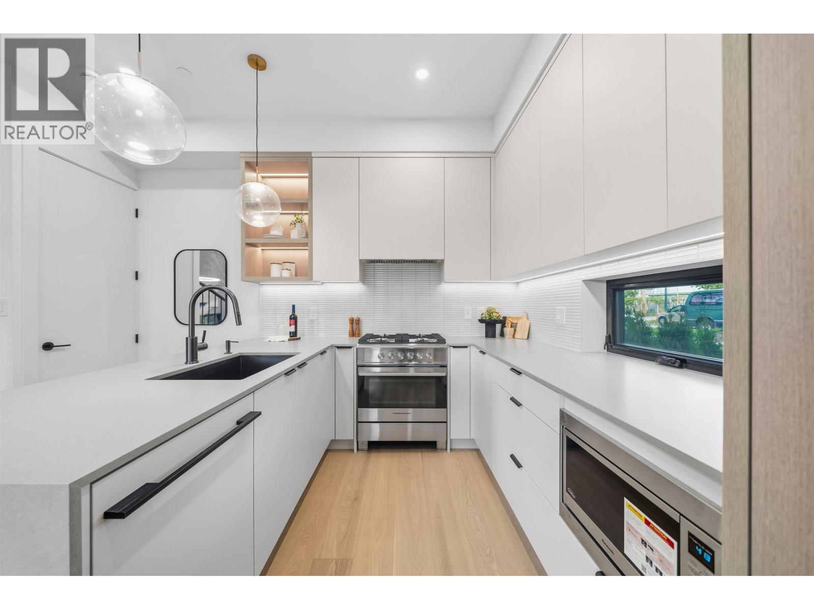 2493 Eton Street, Vancouver, British Columbia  V5K 1J6 - Photo 10 - R3056798