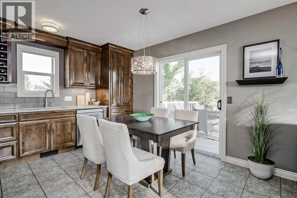 177 Douglas Glen Manor Se, Calgary, Alberta  T2Z 3Y5 - Photo 7 - A2262725
